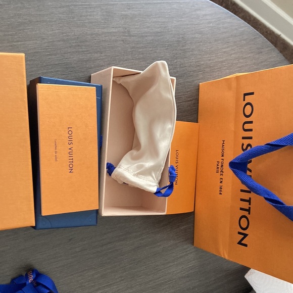 Nice sunglasses Louis Vuitton - Picture 2 of 2